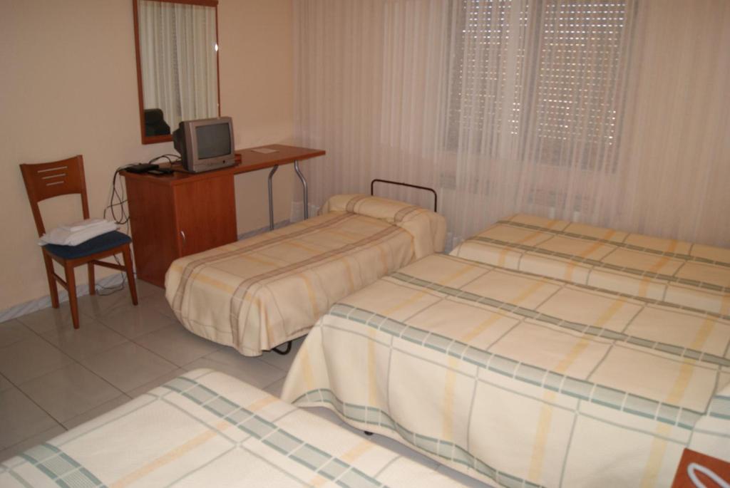 Hotel Alameda Alba De Tormes Room photo