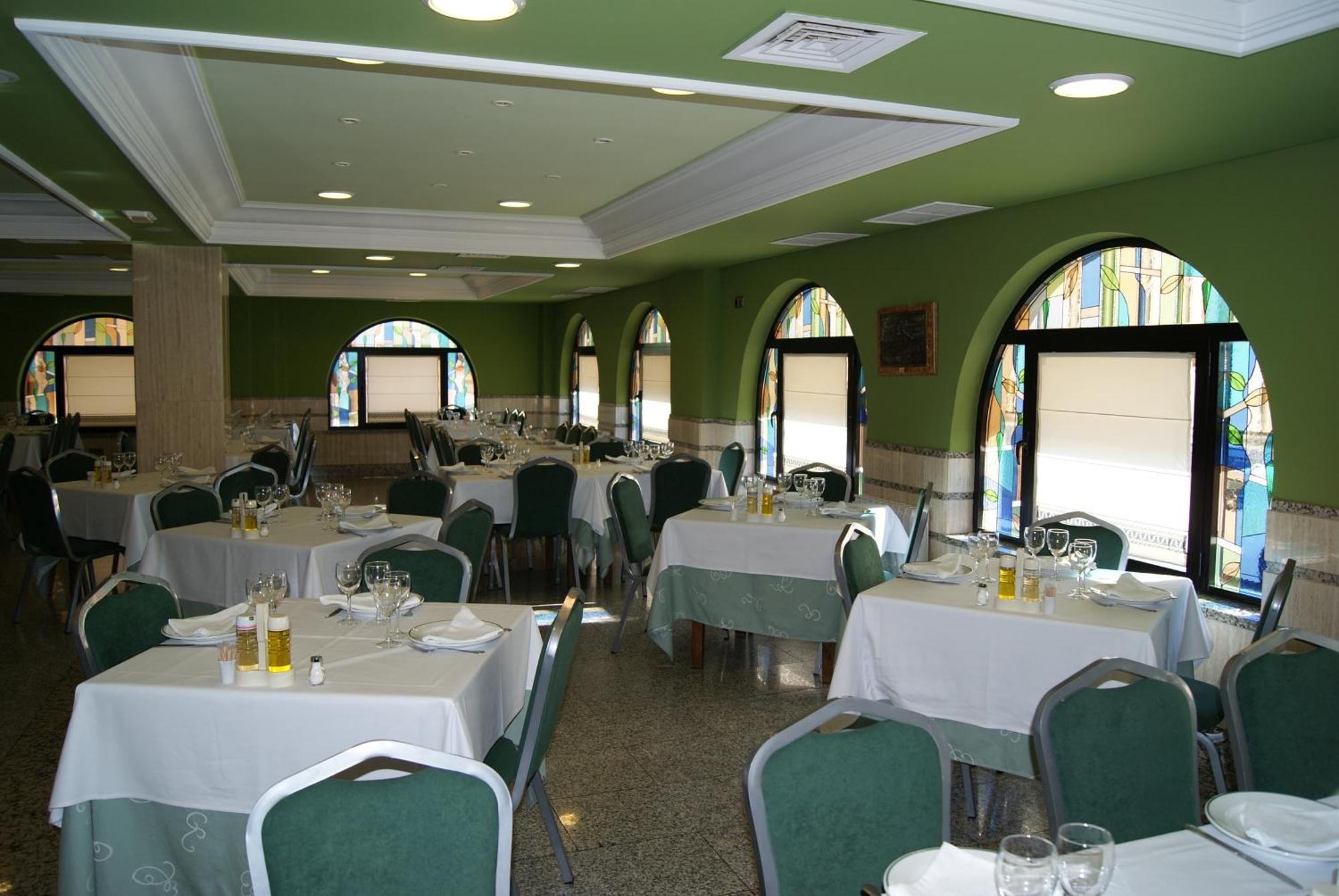 Hotel Alameda Alba De Tormes Exterior photo