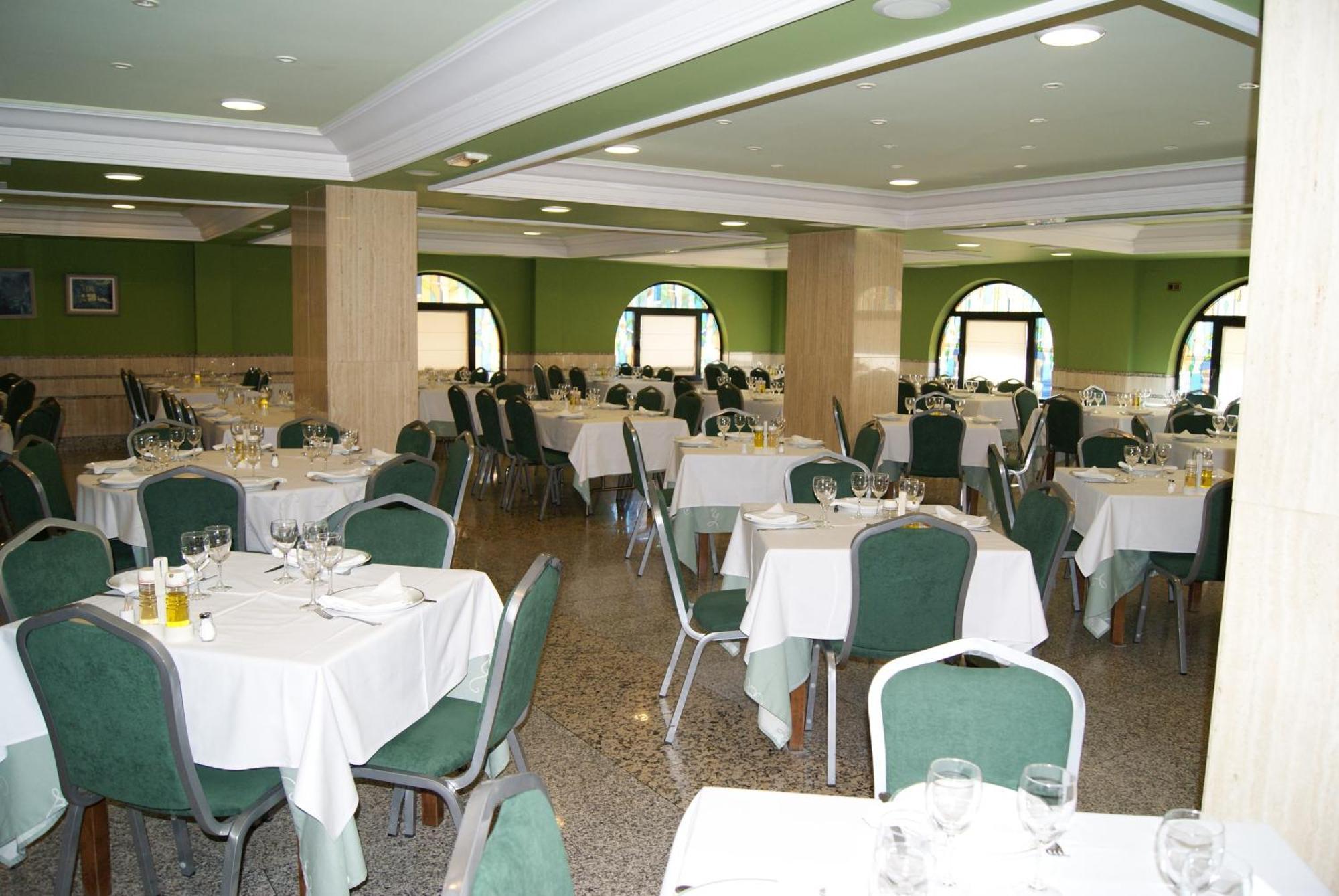 Hotel Alameda Alba De Tormes Exterior photo