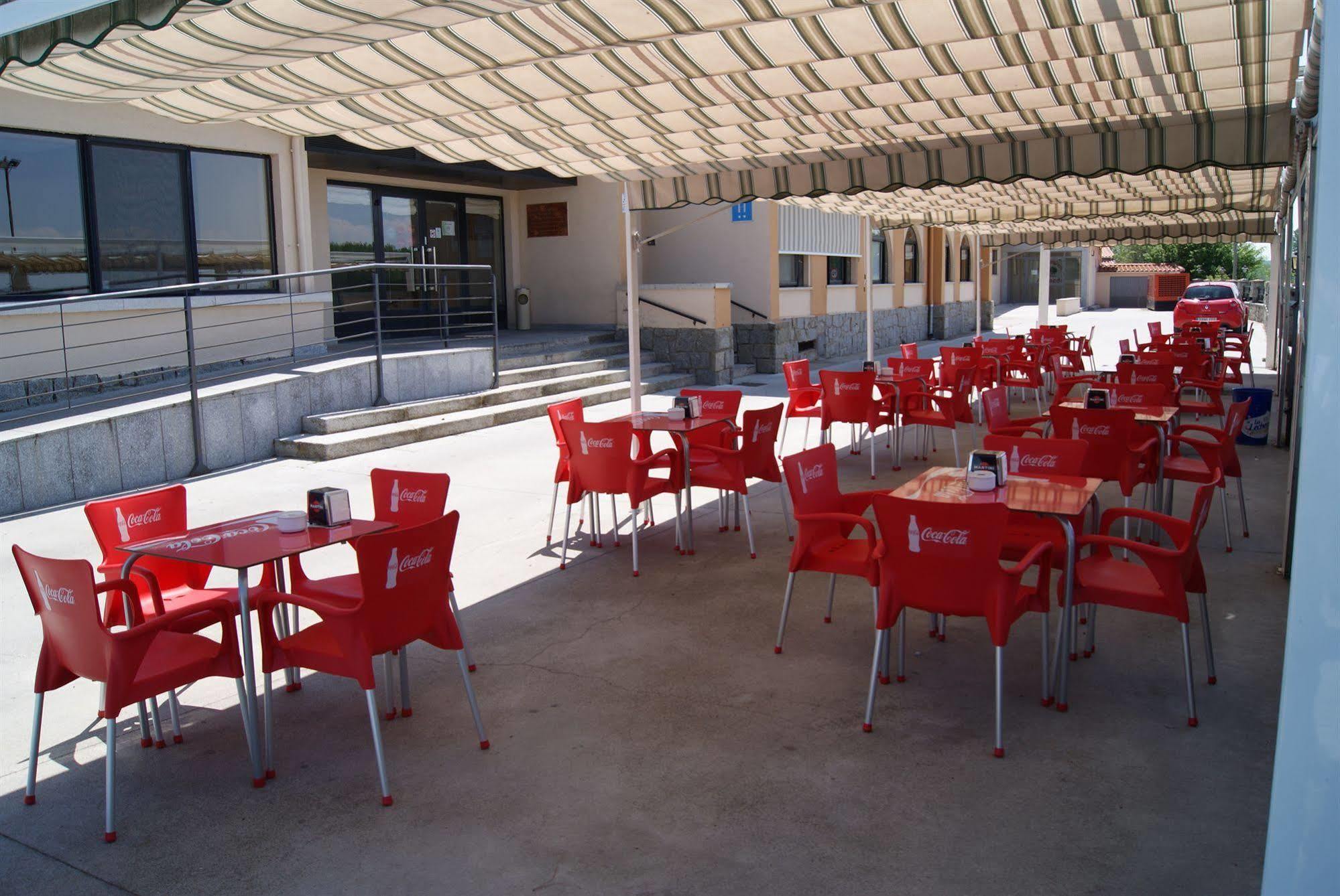 Hotel Alameda Alba De Tormes Exterior photo